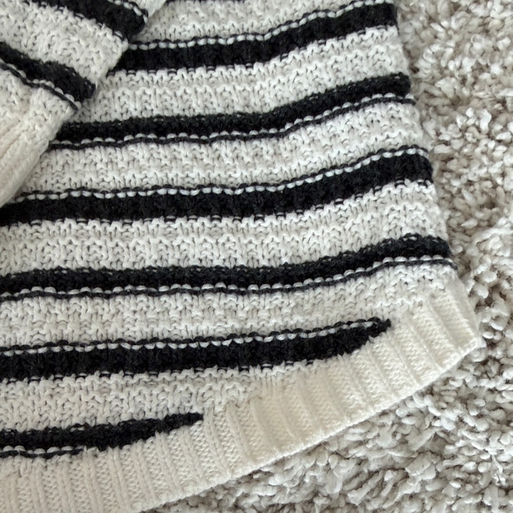 LOFT Monochrome Striped Crew Neck Sweater - Picture 3 of 4